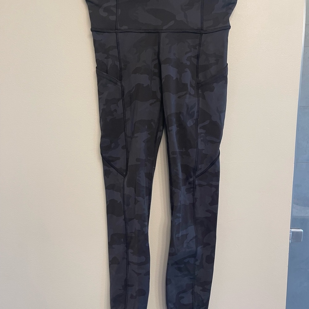 Lululemon leggings 25” mid rise